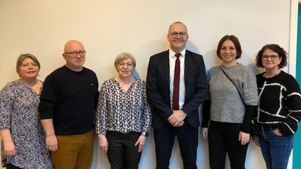 Vitjan hjá Fosturforeldrafelagnum