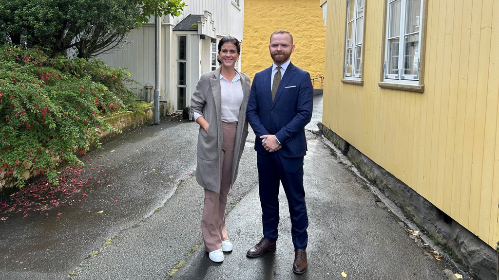 Íslendski uttanríkisráðharrin vitjar Bjarna K. Petersen