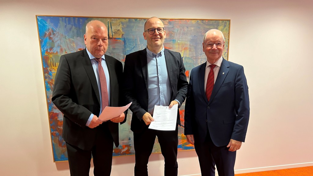 Avtala um Familjutænastuna undirskrivað