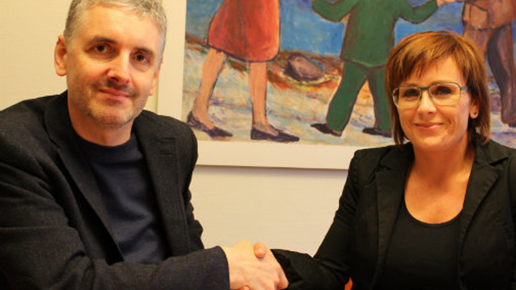 Dugni og Almannamálaráðið undirskrivað avrikssáttmála fyri 2015