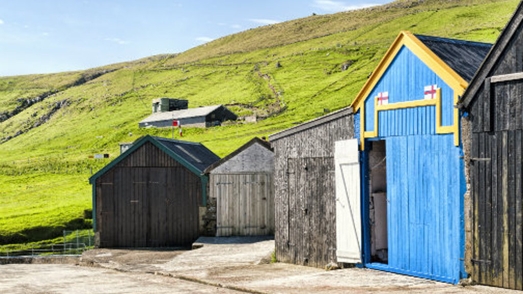 12 fáa útoyggjastuðul í 2015