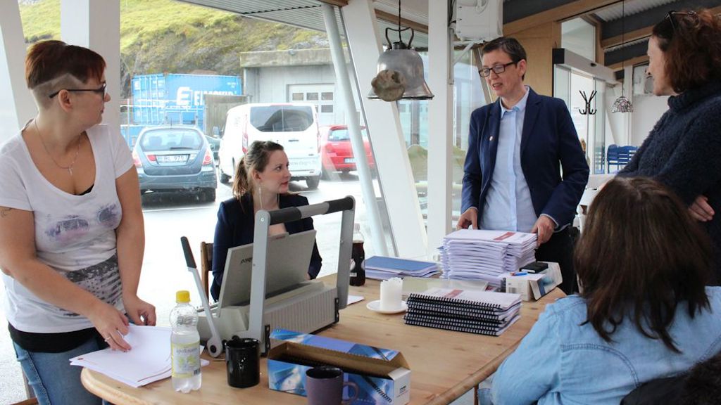 Eyðgunn Samuelsen vitjar Dugna