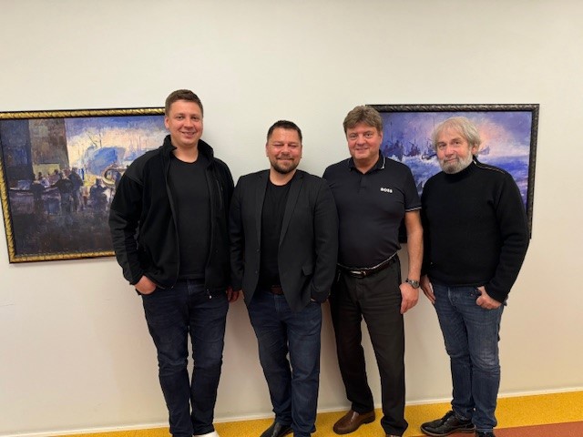Magnus Rasmussen Landsstýrismaðurin vitjað Tavuna í Leirvík - Vinnumálaráðið