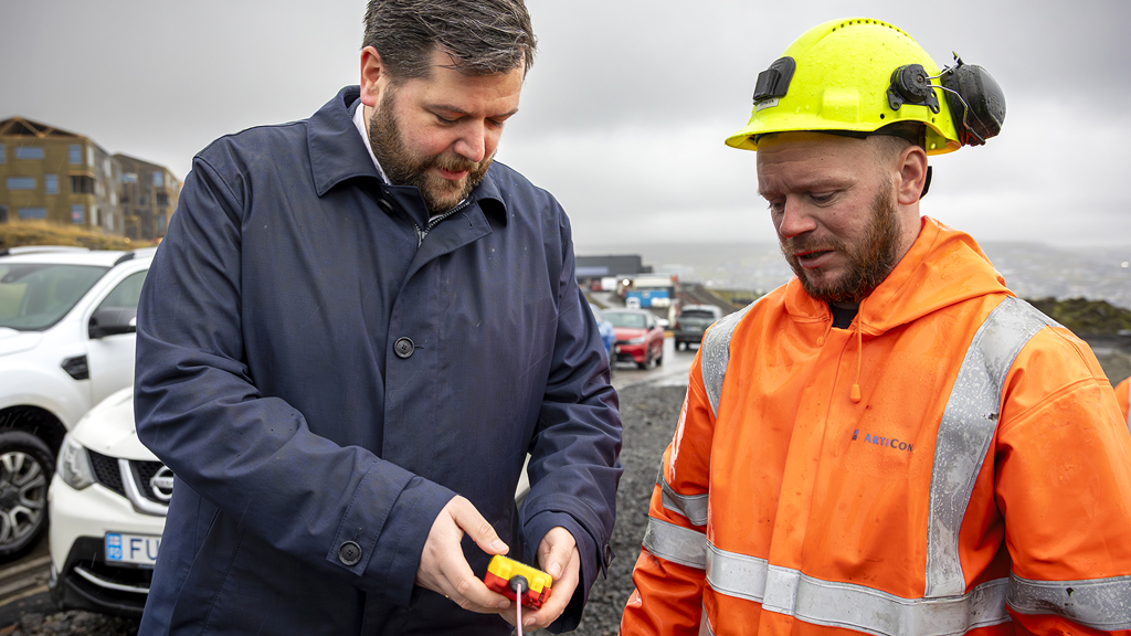 Fyrsta skotið latið til sambýlið við Rygsá
