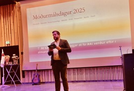 Landsstýrismaðurin setti Móðurmálsdagin 2025 í Smæruni