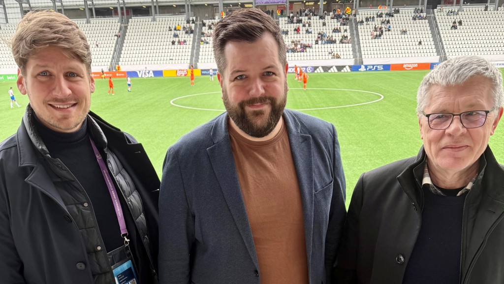 Ein errin landsstýrismaður til U-17 landsdyst hjá kvinnum